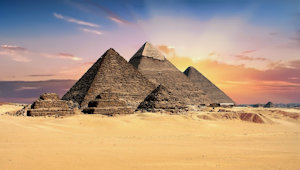 pyramids-2159286_1280 (20 kB)